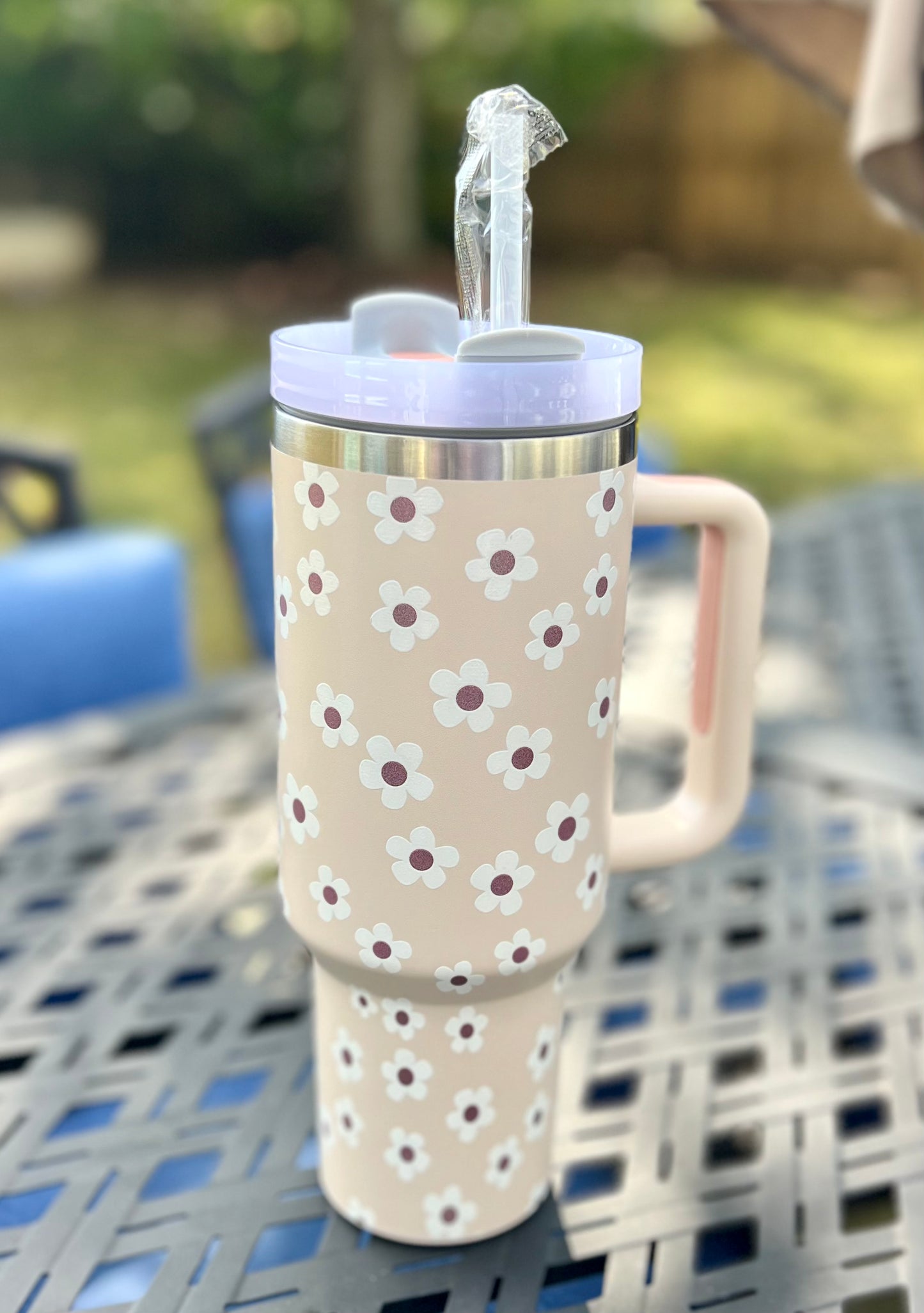 Daisy 40 Oz. Tumbler w/ Straw